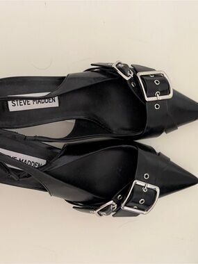 Steve Madden Black Pointed Buckle Heels